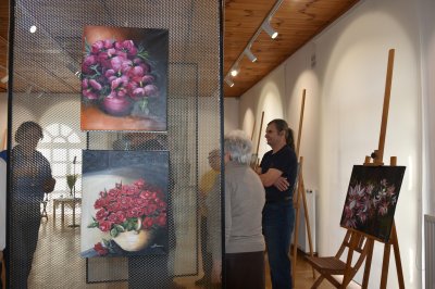 Malwy, róże, fiołki... - Wernisaż wystawy Barbary Harasim